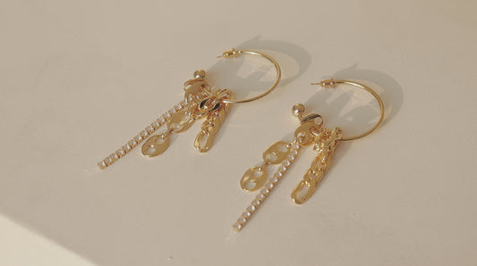 猪鼻扣水钻流苏耳环